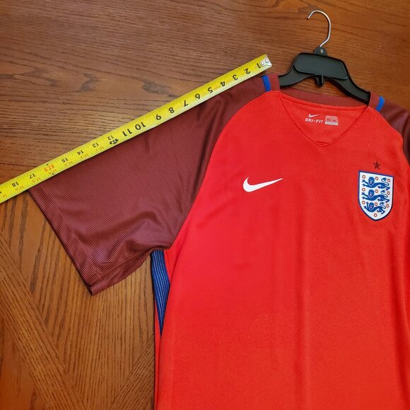 Nike Dri Fit XL 2016 England Soccer Jersey - Picture 10 of 12